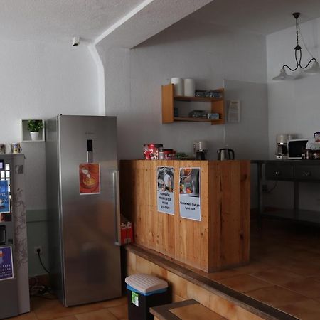 פואנטה לה ריינה Albergue Puente Para Peregrinos מראה חיצוני תמונה